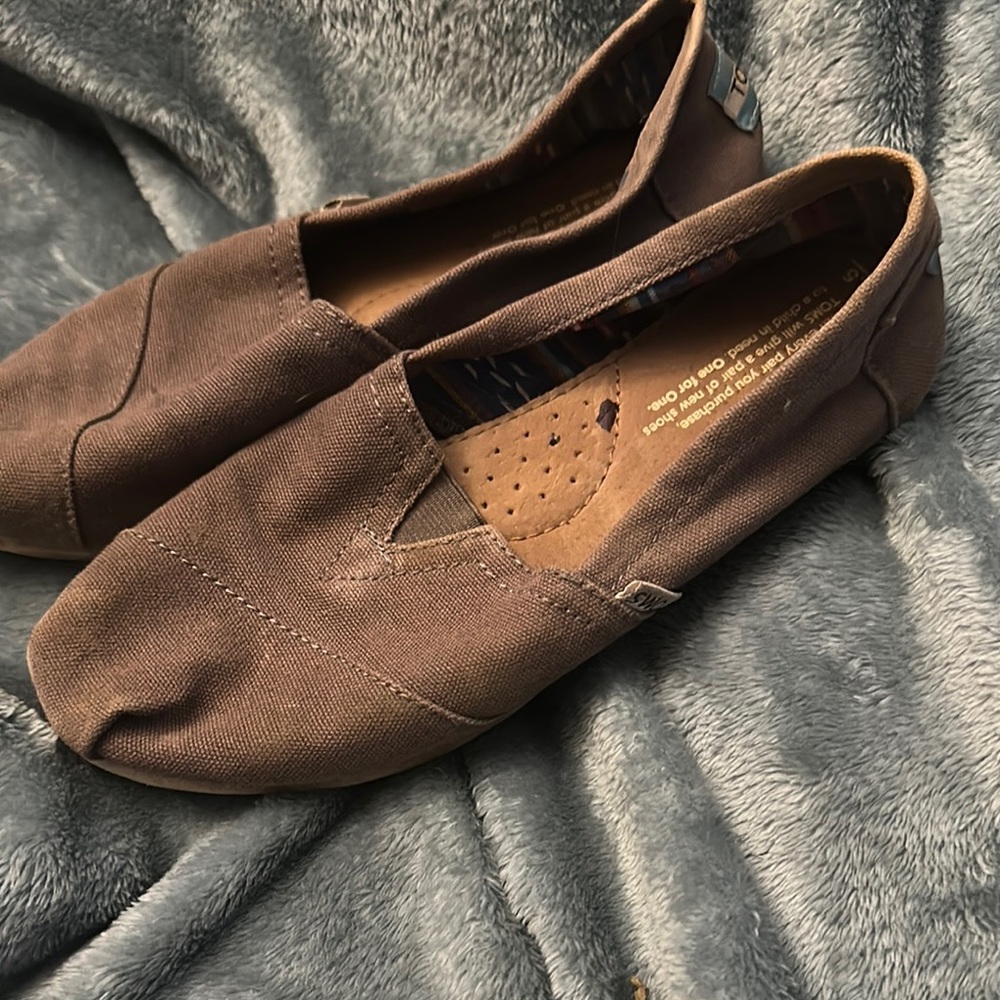 Toms Brown Loafers Slip-Ons Comfortable Casual Shoes